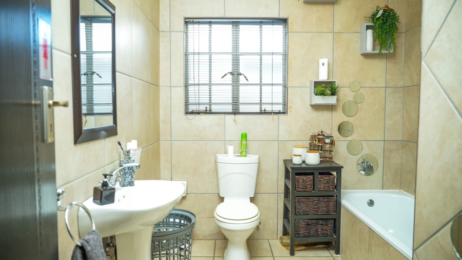 To Let 2 Bedroom Property for Rent in Doringkruin North West